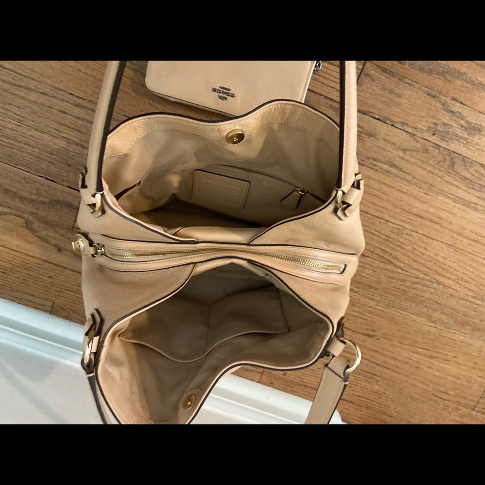 Coach Bag and Wallet - Tan Leather - Picture 9 of 16